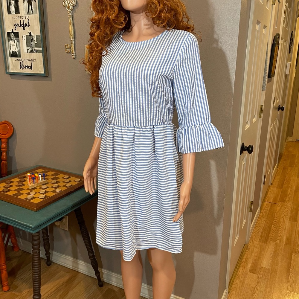 🚫SOLD🚫 Adorable blue white striped seersucker dress - Picture 7 of 16
